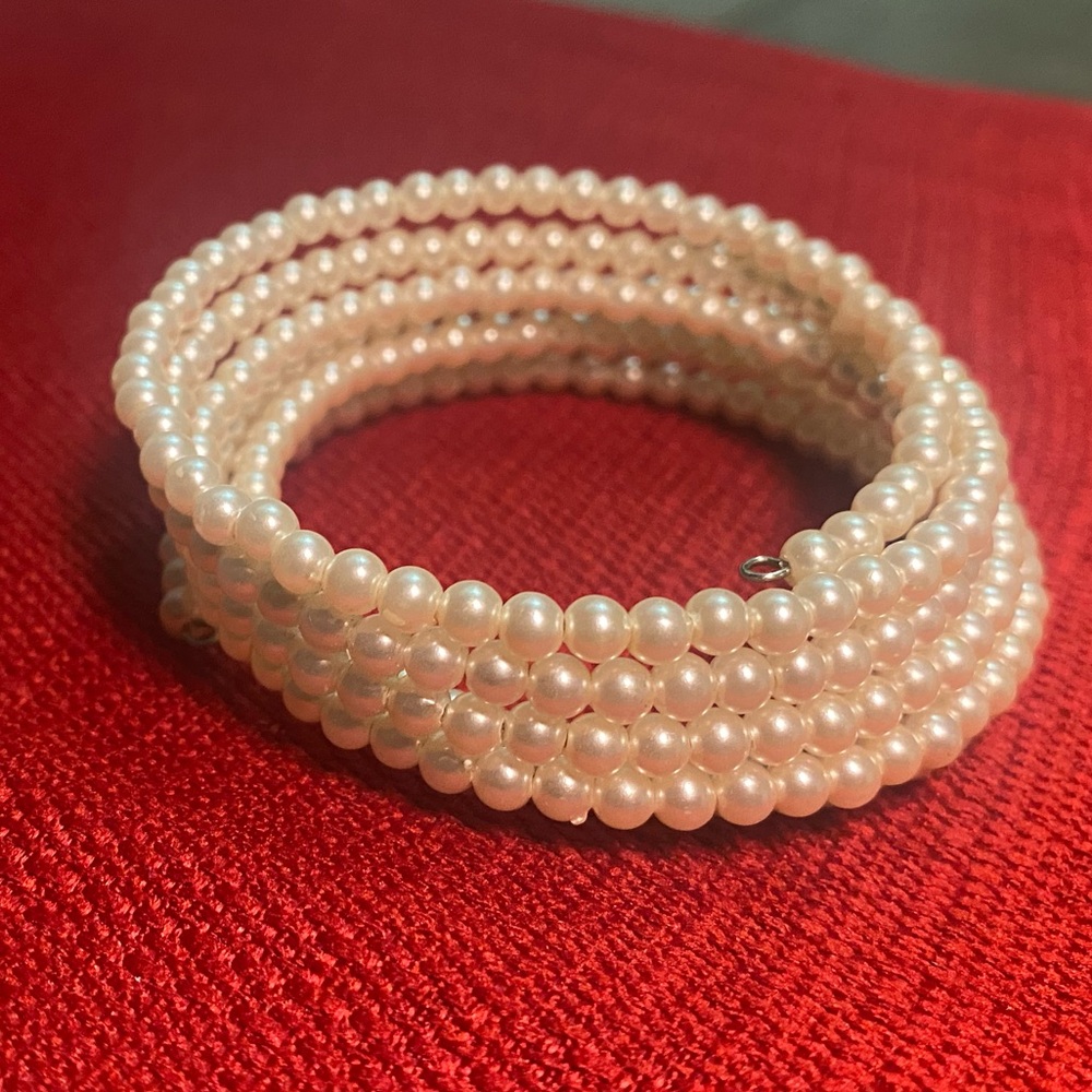 Costume Pearl Bracelet